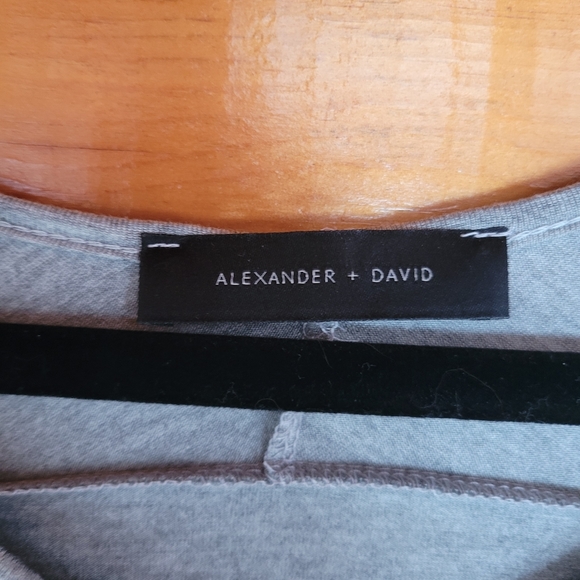 NWOT Alexander and David dolman sleeve top - Picture 4 of 4